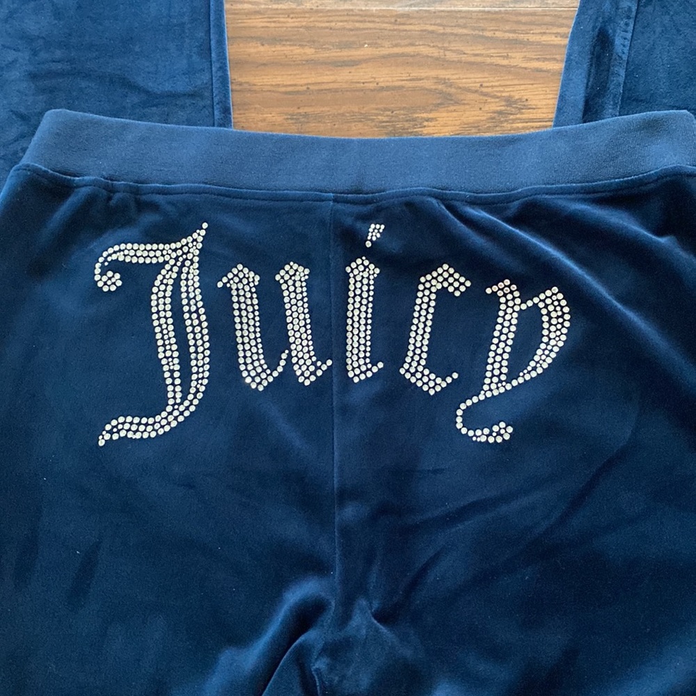 22-04  - Juicy Couture Velour Track Pants with Bling!